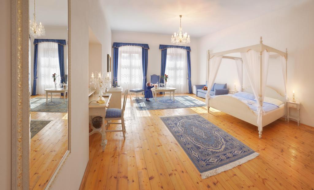 Hotel Ruze Rožmberk nad Vltavou 部屋 写真