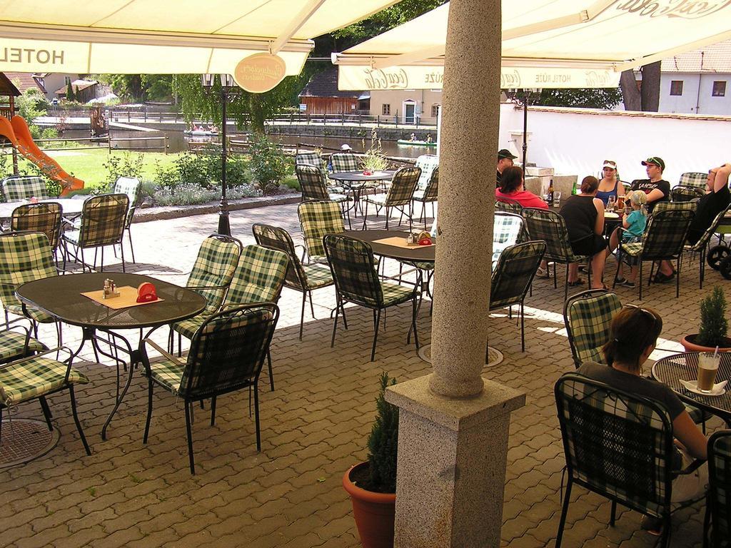 Hotel Ruze Rožmberk nad Vltavou エクステリア 写真