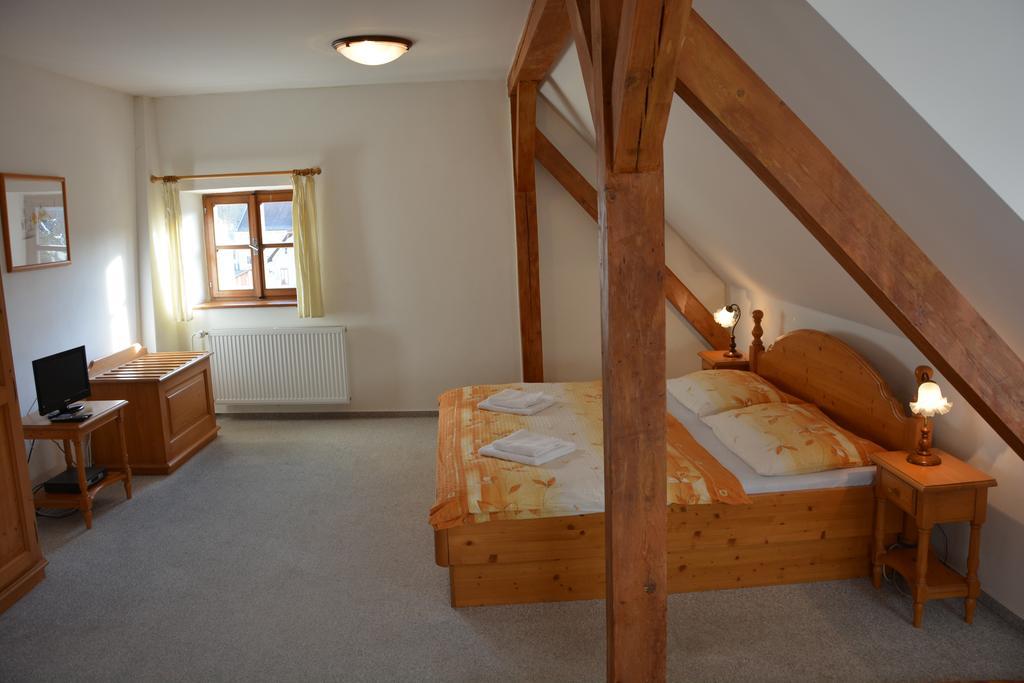 Hotel Ruze Rožmberk nad Vltavou エクステリア 写真
