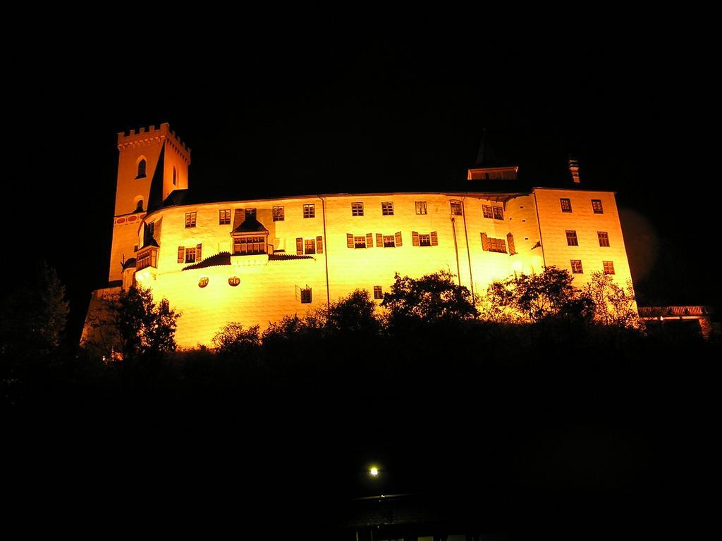 Hotel Ruze Rožmberk nad Vltavou エクステリア 写真