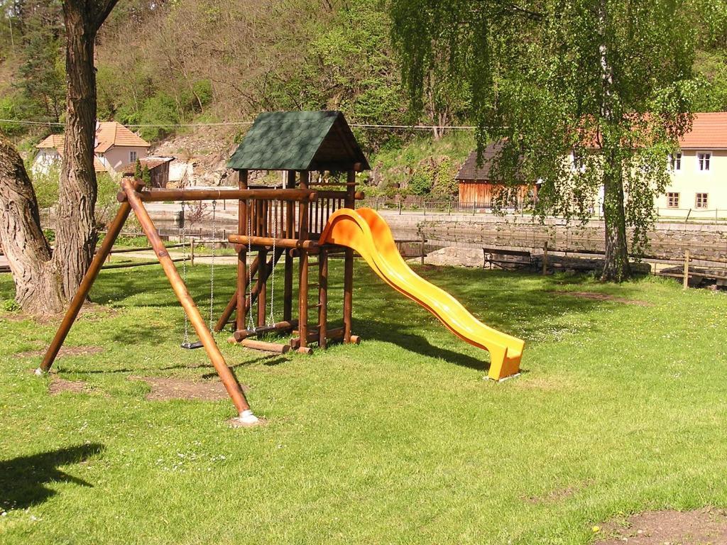 Hotel Ruze Rožmberk nad Vltavou エクステリア 写真