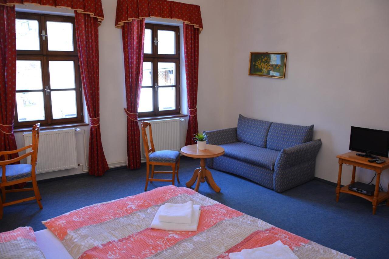 Hotel Ruze Rožmberk nad Vltavou エクステリア 写真