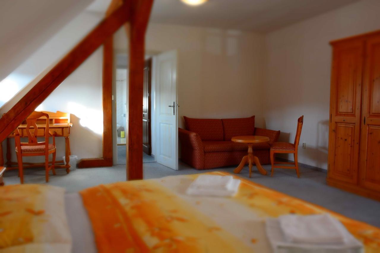 Hotel Ruze Rožmberk nad Vltavou エクステリア 写真